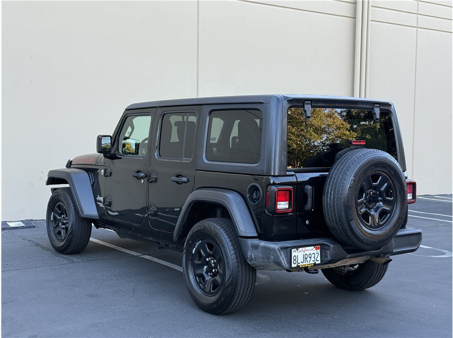 Used 2018 Jeep Wrangler Unlimited Sport AWD/4WD image 4