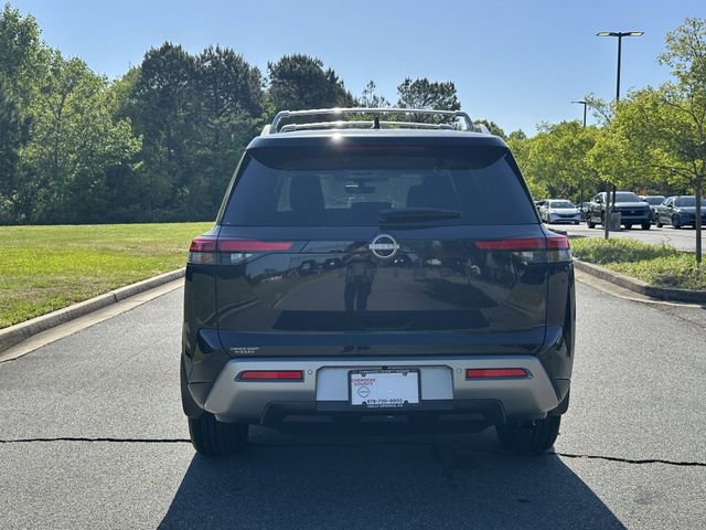 Certified 2025 Nissan Pathfinder SL w/ Black Appearance Package image 7