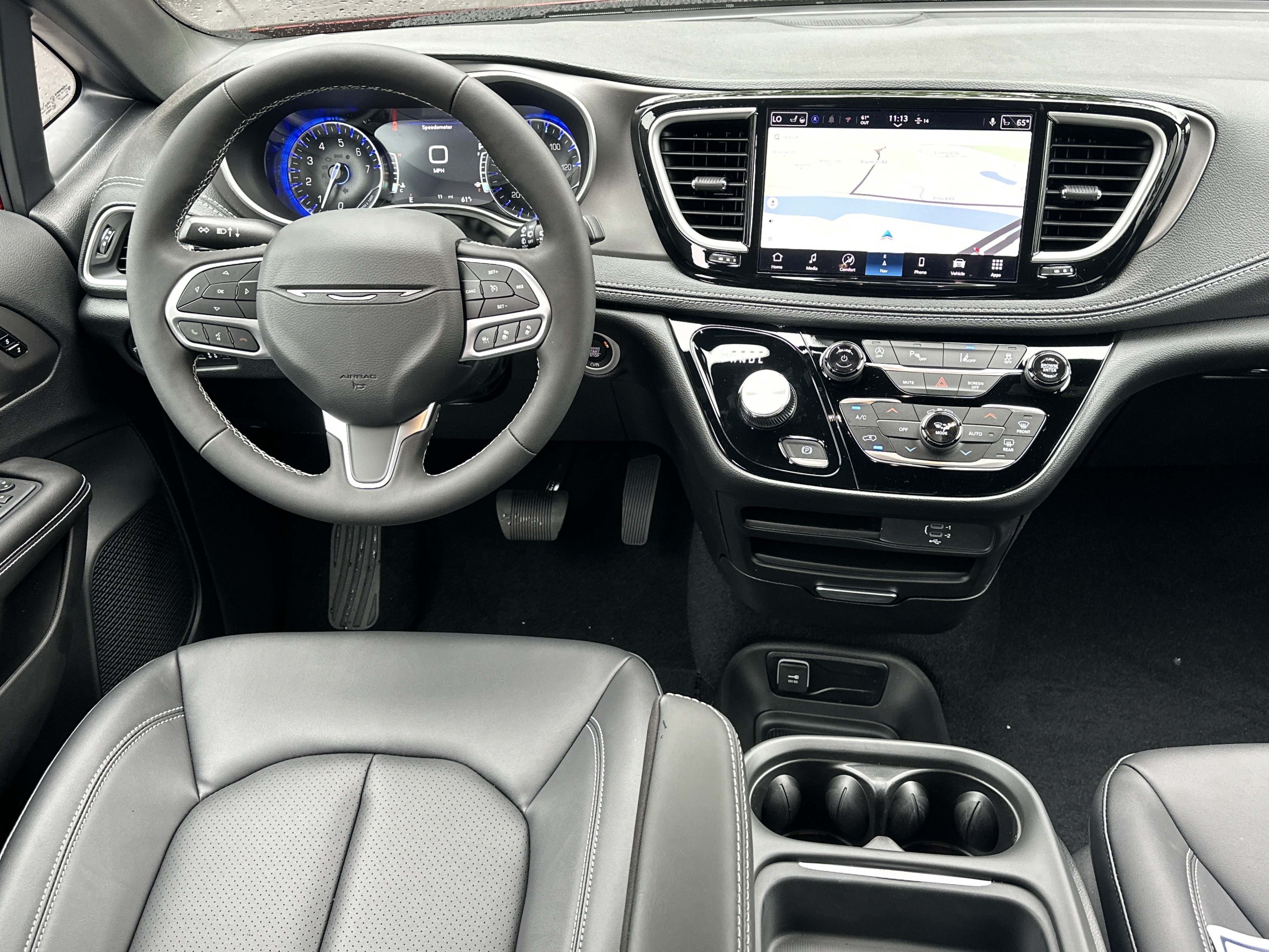 New 2027 Chrysler Pacifica Select w/ Family Tech Group FWD image 31