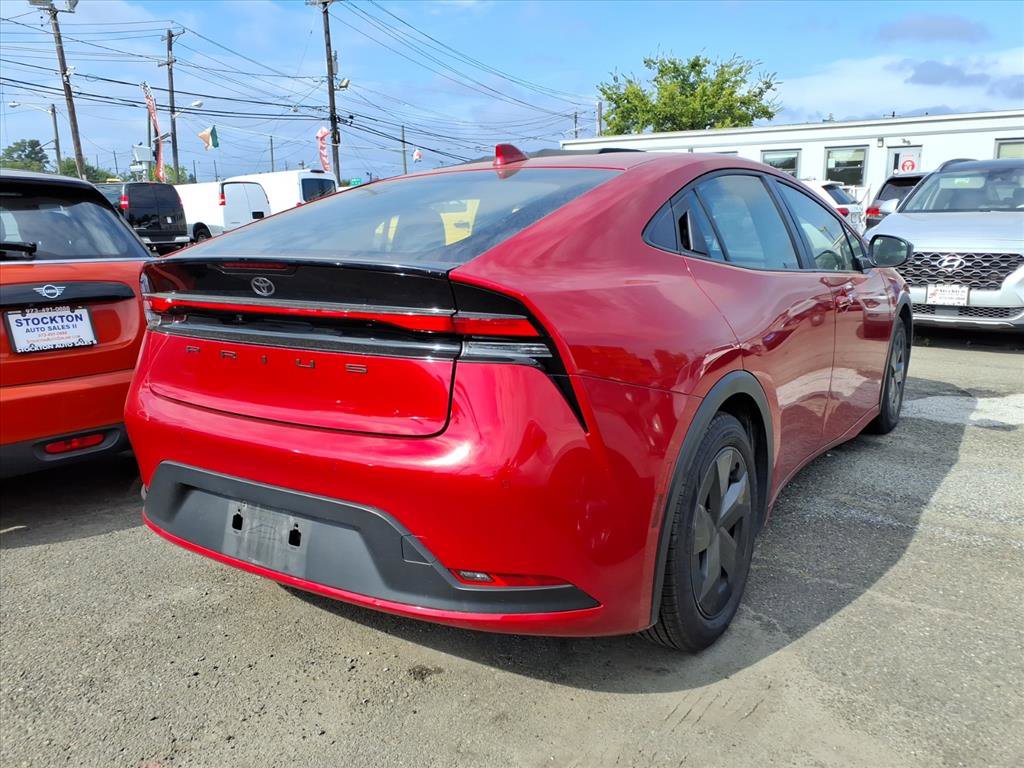 Used 2023 Toyota Prius LE image 7