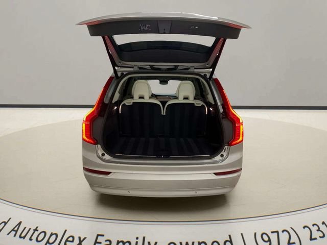 Used 2023 Volvo XC90 B6 Core AWD/4WD image 9