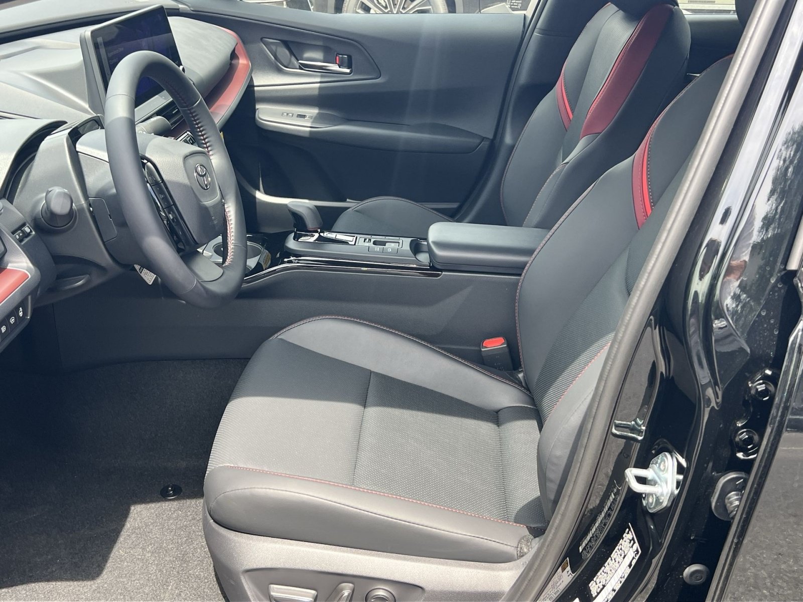 New 2026 Toyota Prius Plug-In Hybrid FWD image 7