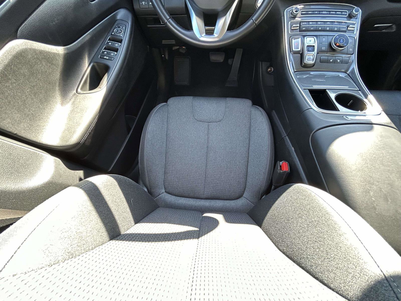 Used 2023 Hyundai Santa Fe SEL image 13