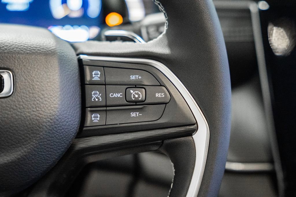 New 2025 Jeep Grand Cherokee L Altitude image 23