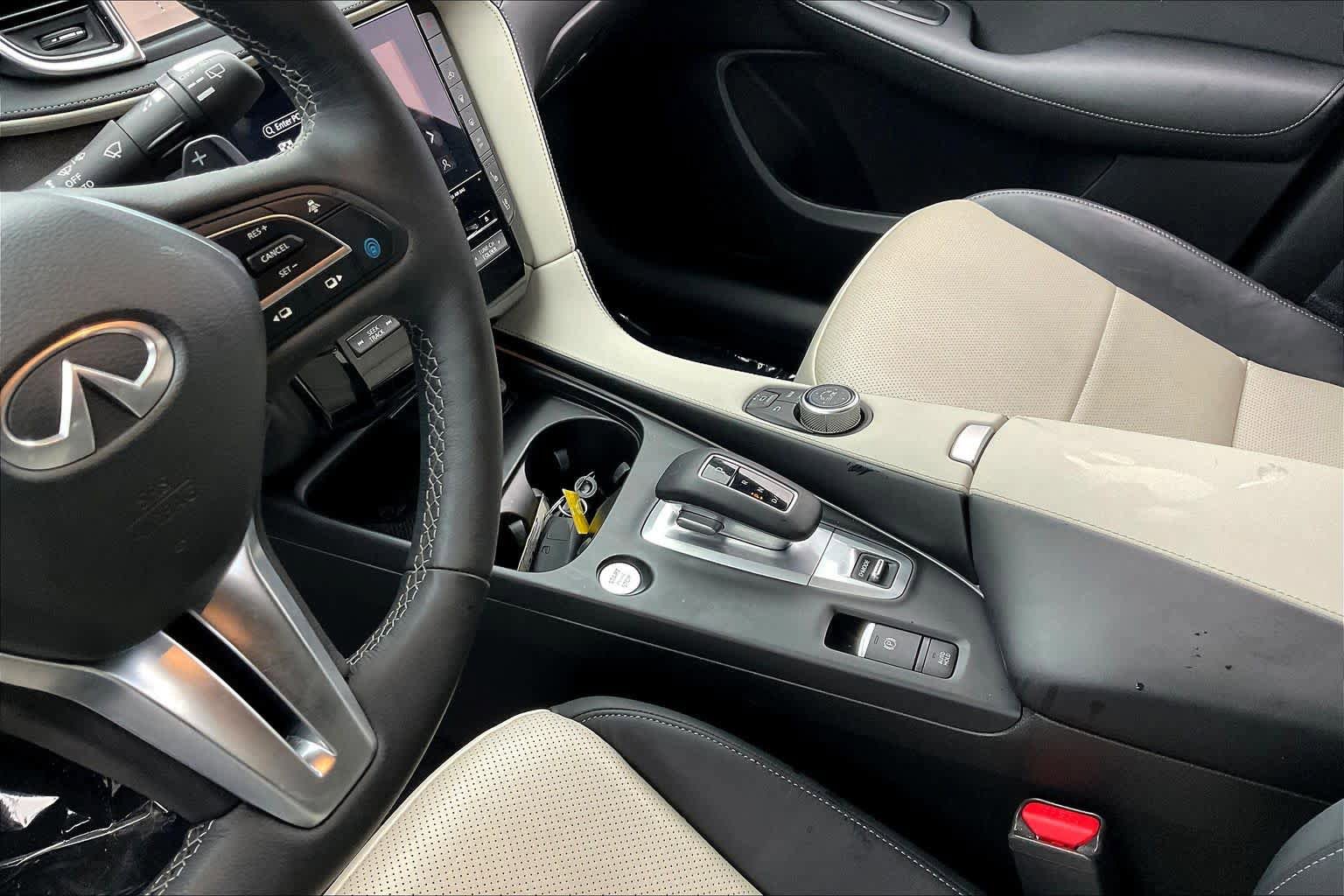 Used 2025 INFINITI QX55 Sensory w/ Lighting Package AWD/4WD image 16