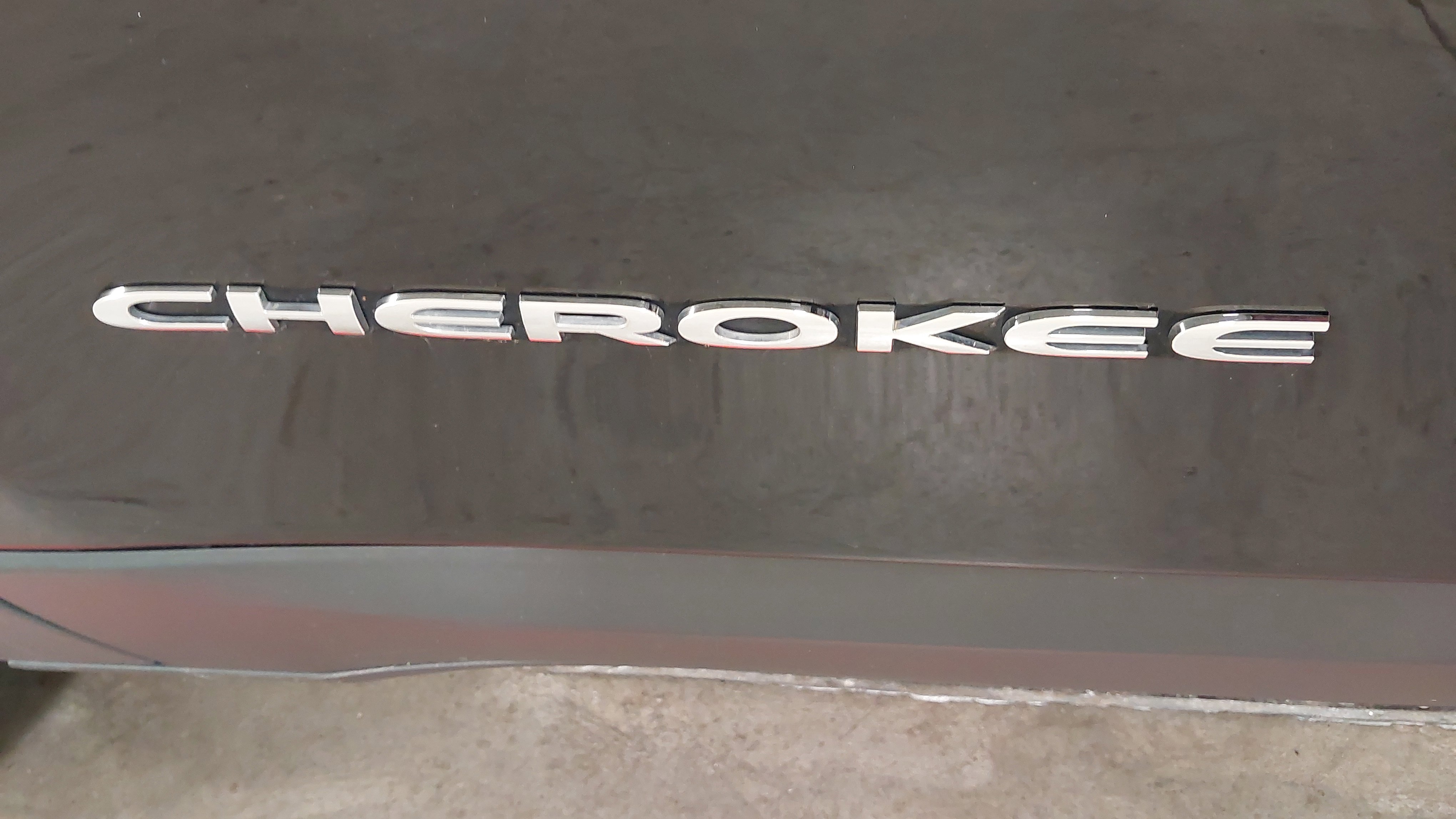 Used 2022 Jeep Cherokee Limited image 32