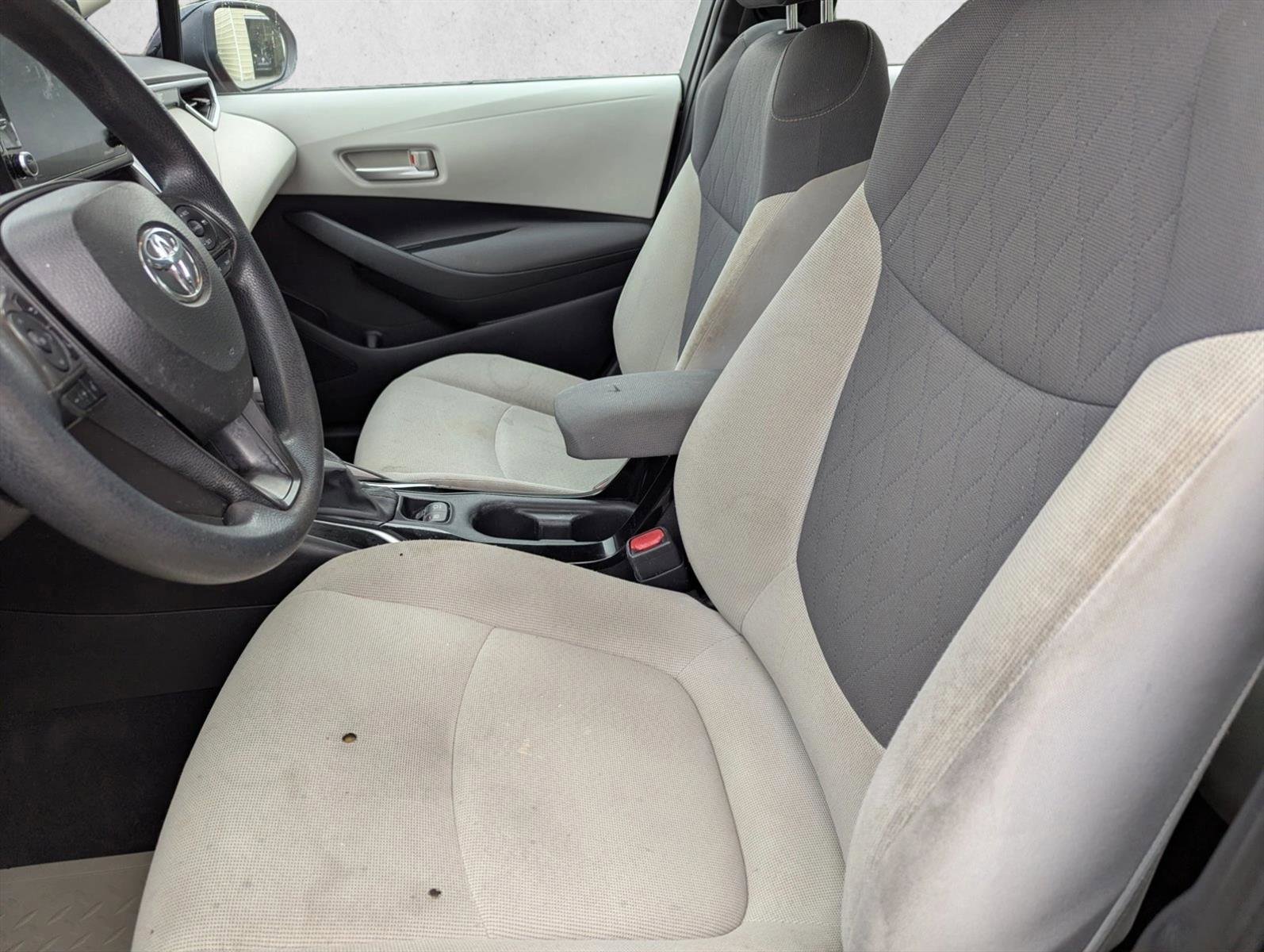 Used 2021 Toyota Corolla LE FWD image 22