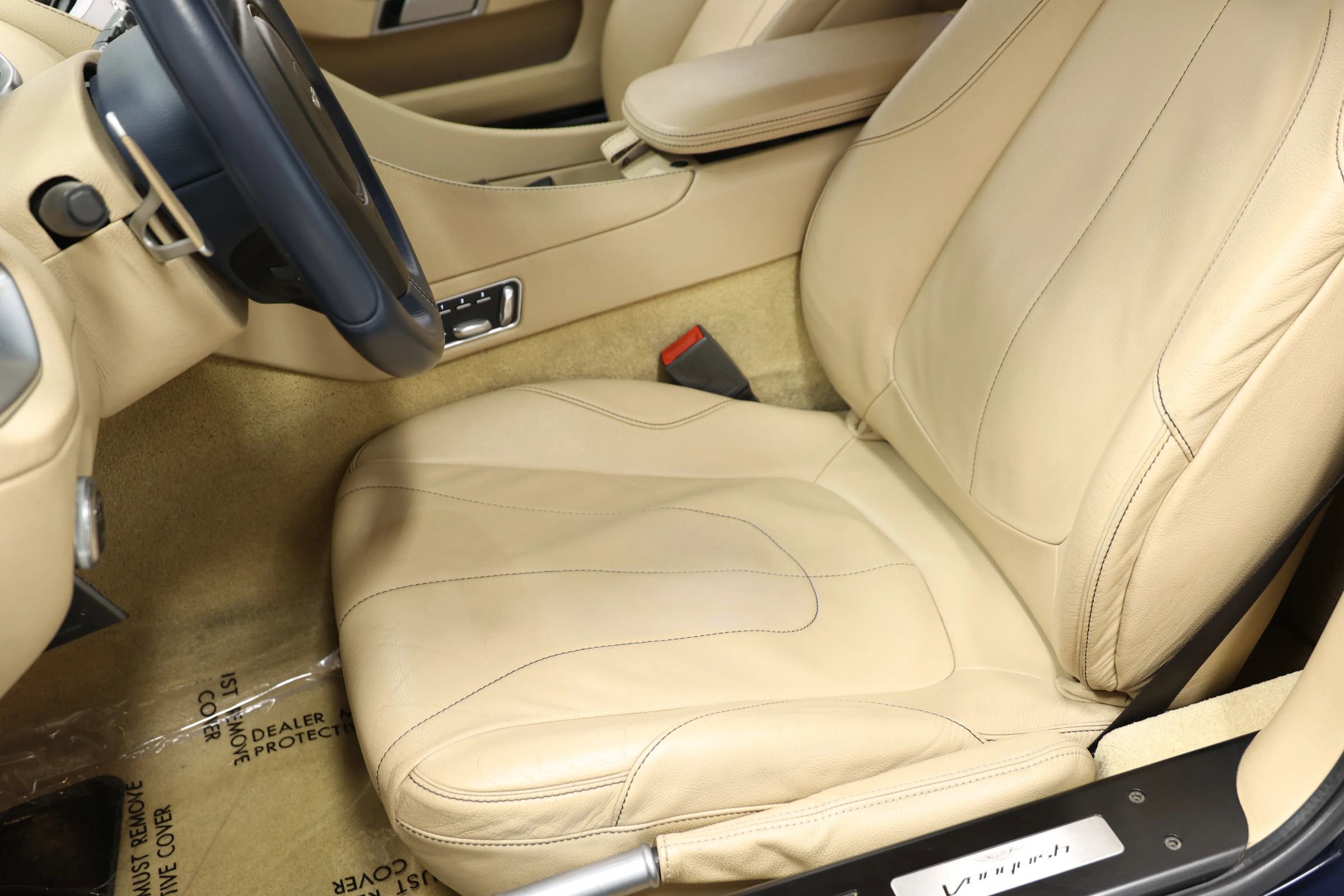 Used 2016 Aston Martin Vanquish Volante image 18