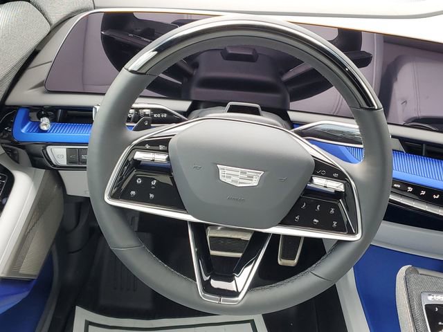 New 2025 Cadillac Optiq Luxury 1 w/ LPO, ONYX Package image 10