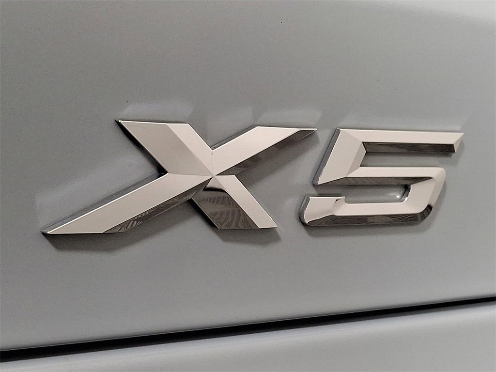 Certified 2024 BMW X5 xDrive40i w/ Executive Package image 31