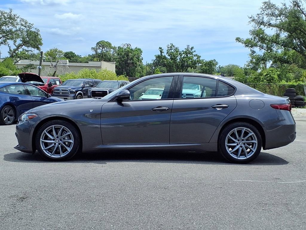 Used 2023 Alfa Romeo Giulia Ti w/ Active Assist Plus Package AWD/4WD image 4