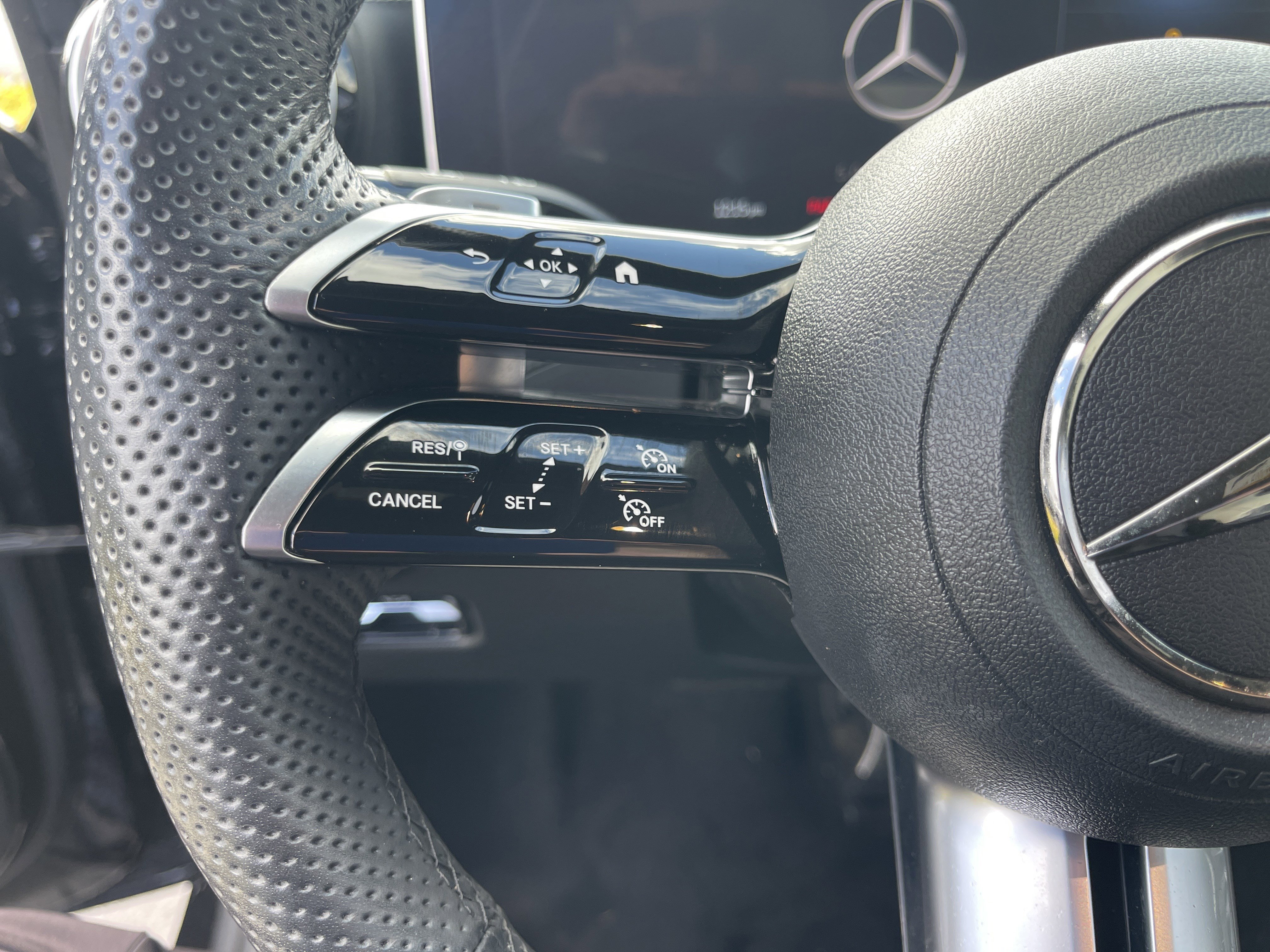 Certified 2023 Mercedes-Benz C 300 4MATIC Sedan image 19