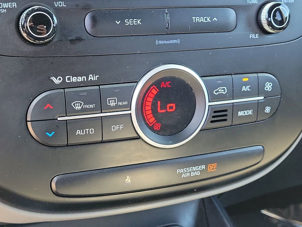 Used 2017 Kia Soul + image 22