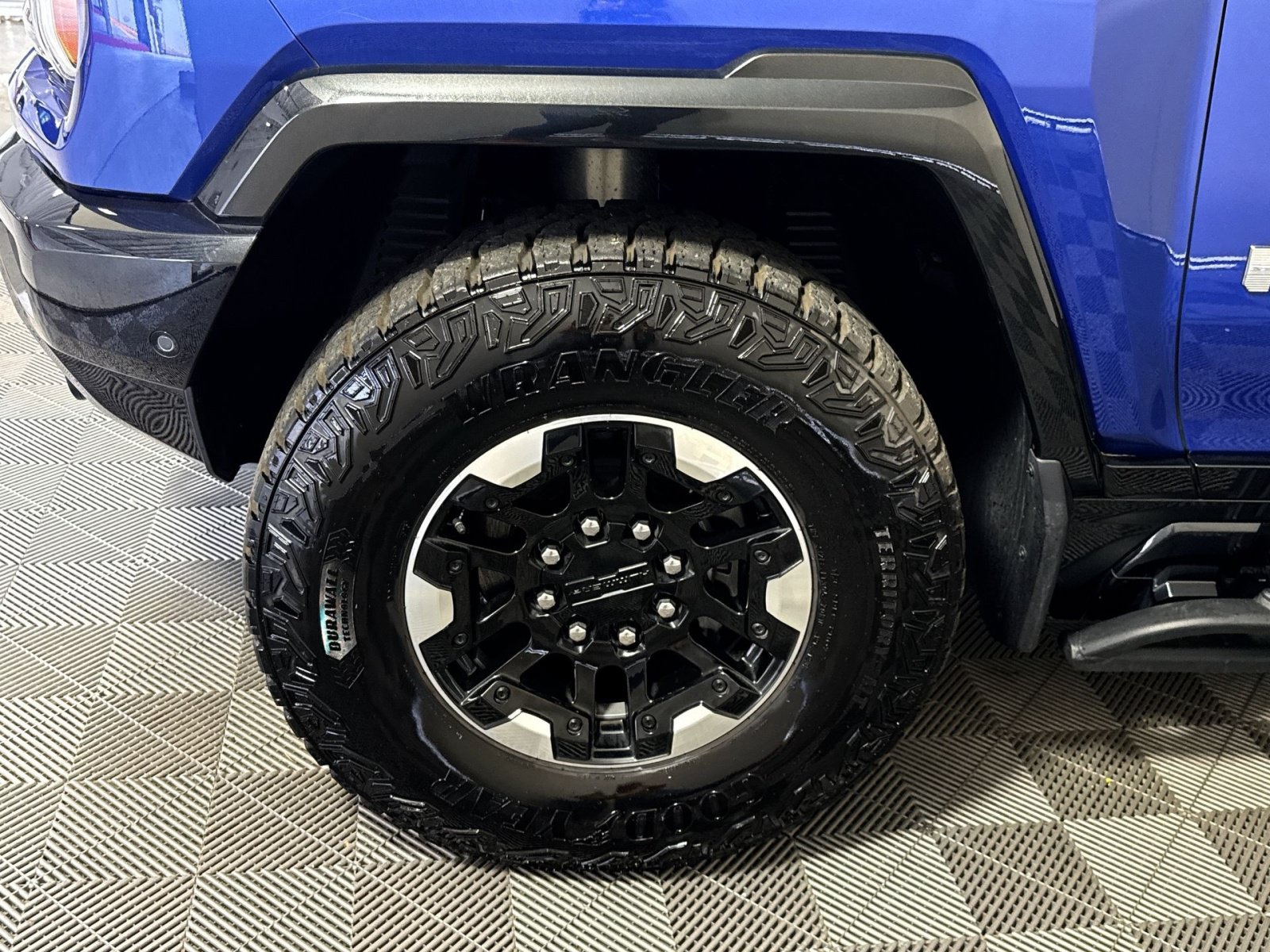 Used 2024 GMC Hummer EV 2X w/ Extreme Off-Road Package AWD/4WD image 12