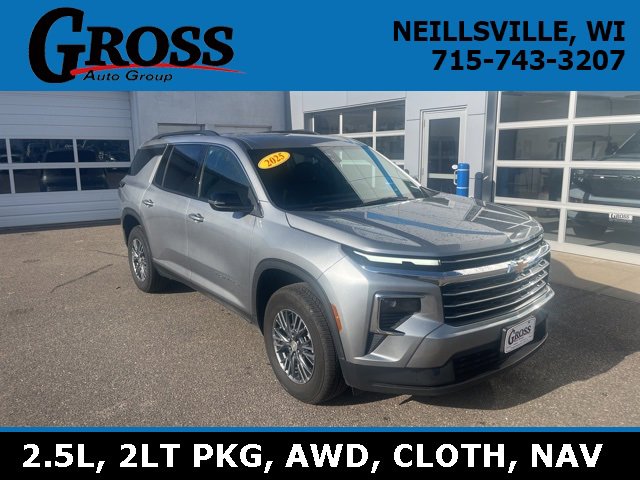 Used 2025 Chevrolet Traverse LT