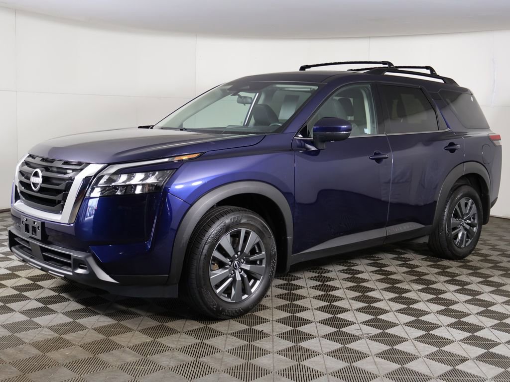 Used 2024 Nissan Pathfinder SV AWD/4WD image 8
