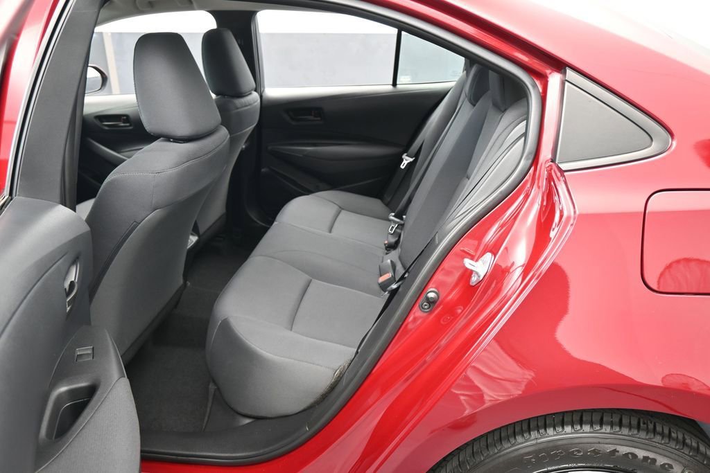 Used 2024 Toyota Corolla LE FWD image 31