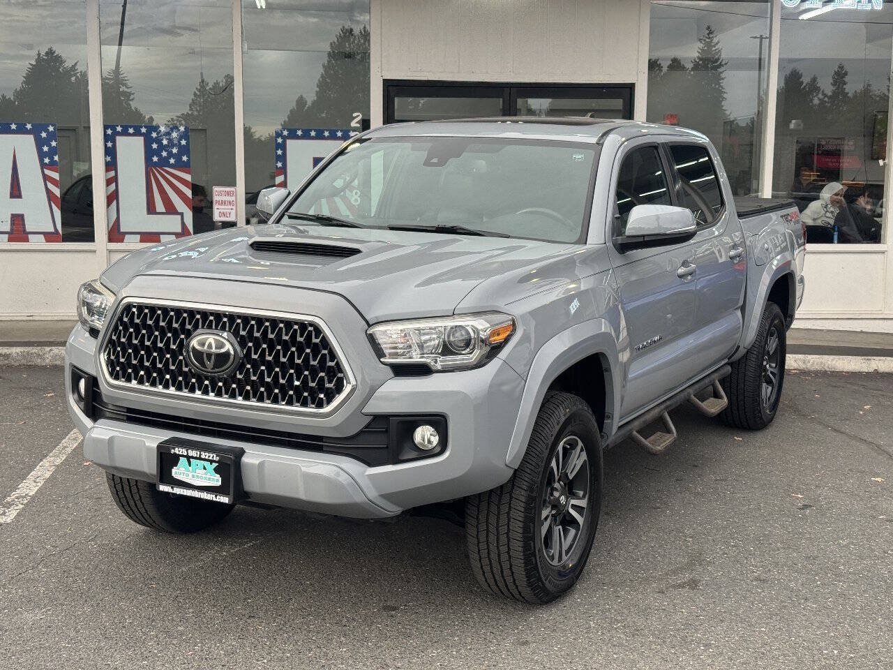 Used 2019 Toyota Tacoma TRD Sport AWD/4WD image 1