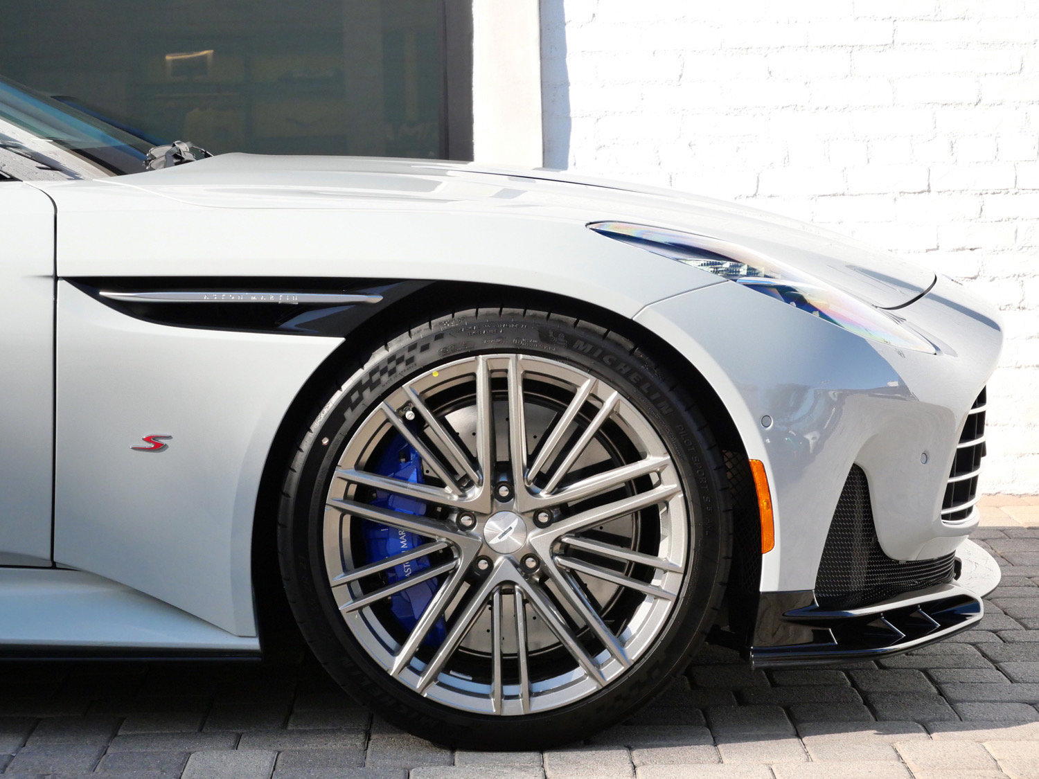 New 2026 Aston Martin DB12 Coupe RWD image 4