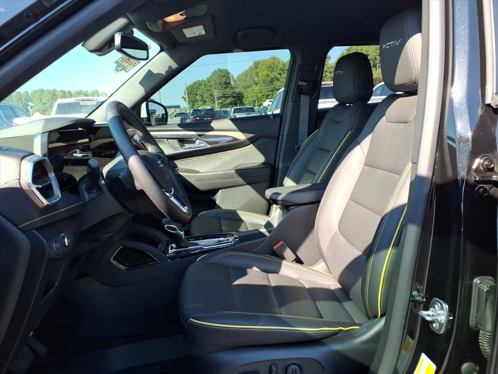 Used 2025 Chevrolet TrailBlazer ACTIV w/ Convenience Package image 19