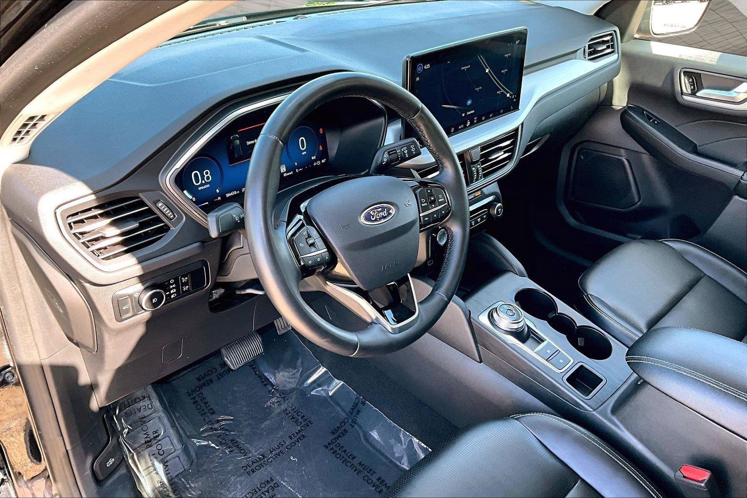Certified 2024 Ford Escape Platinum AWD/4WD image 8