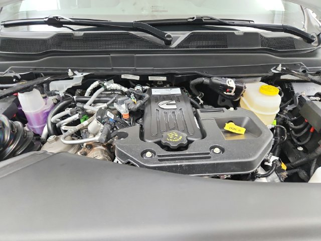 New 2026 RAM 2500 Laramie AWD/4WD image 18