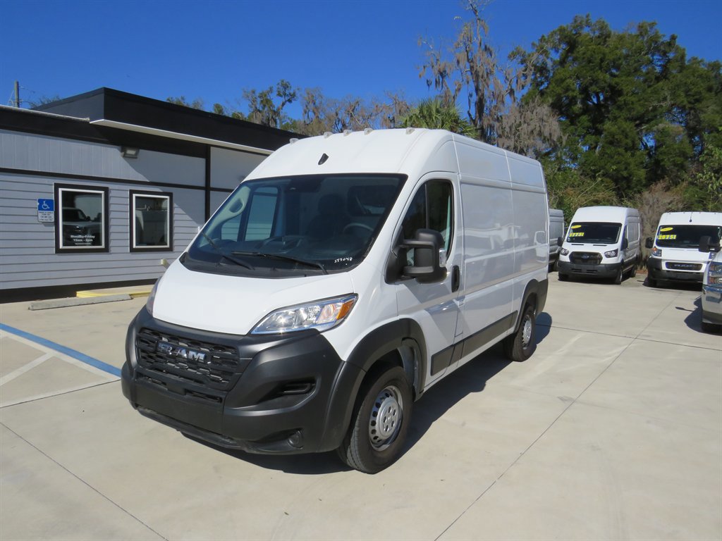 Used 2025 RAM ProMaster 2500 FWD image 4