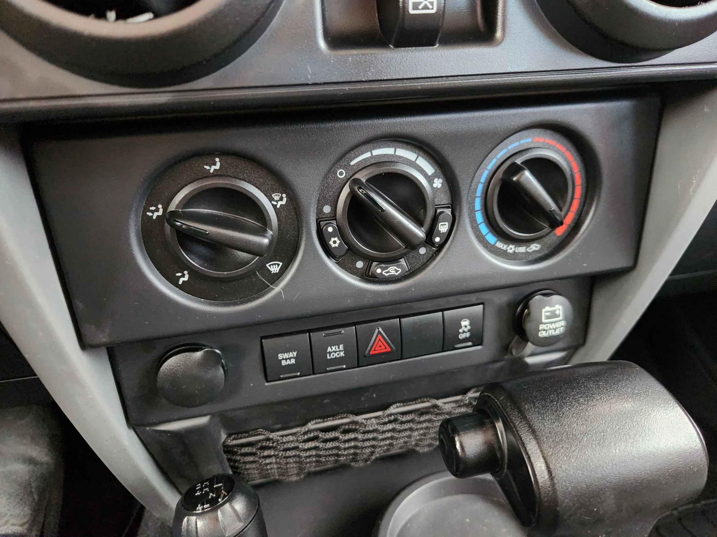 Used 2010 Jeep Wrangler Unlimited Rubicon w/ Trailer Tow Group image 29