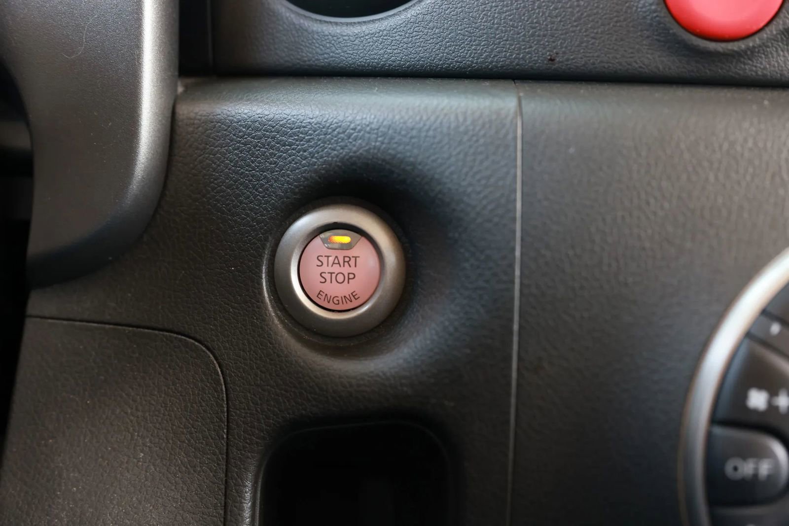 Used 2013 Nissan Cube 1.8 SL w/ SL Preferred Pkg FWD image 31