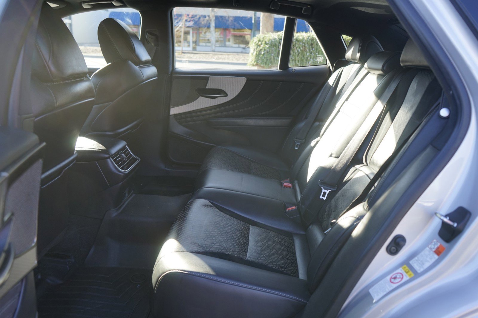 Used 2018 Lexus LS 500 F Sport w/ Accessory Package (Z2) image 23