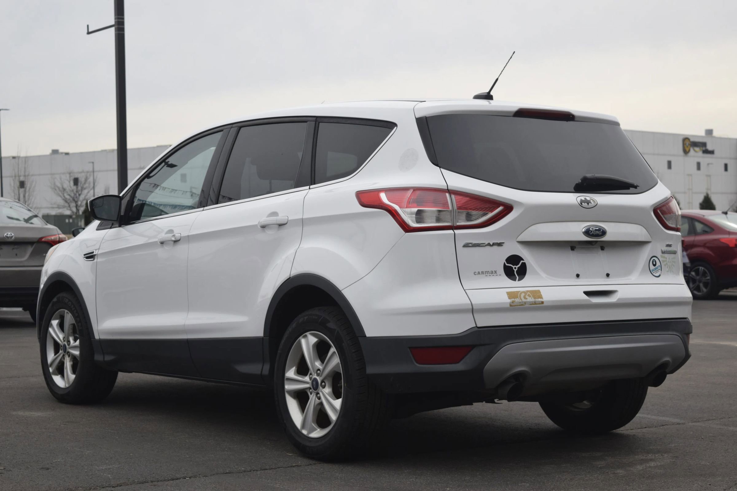 Used 2015 Ford Escape SE image 2