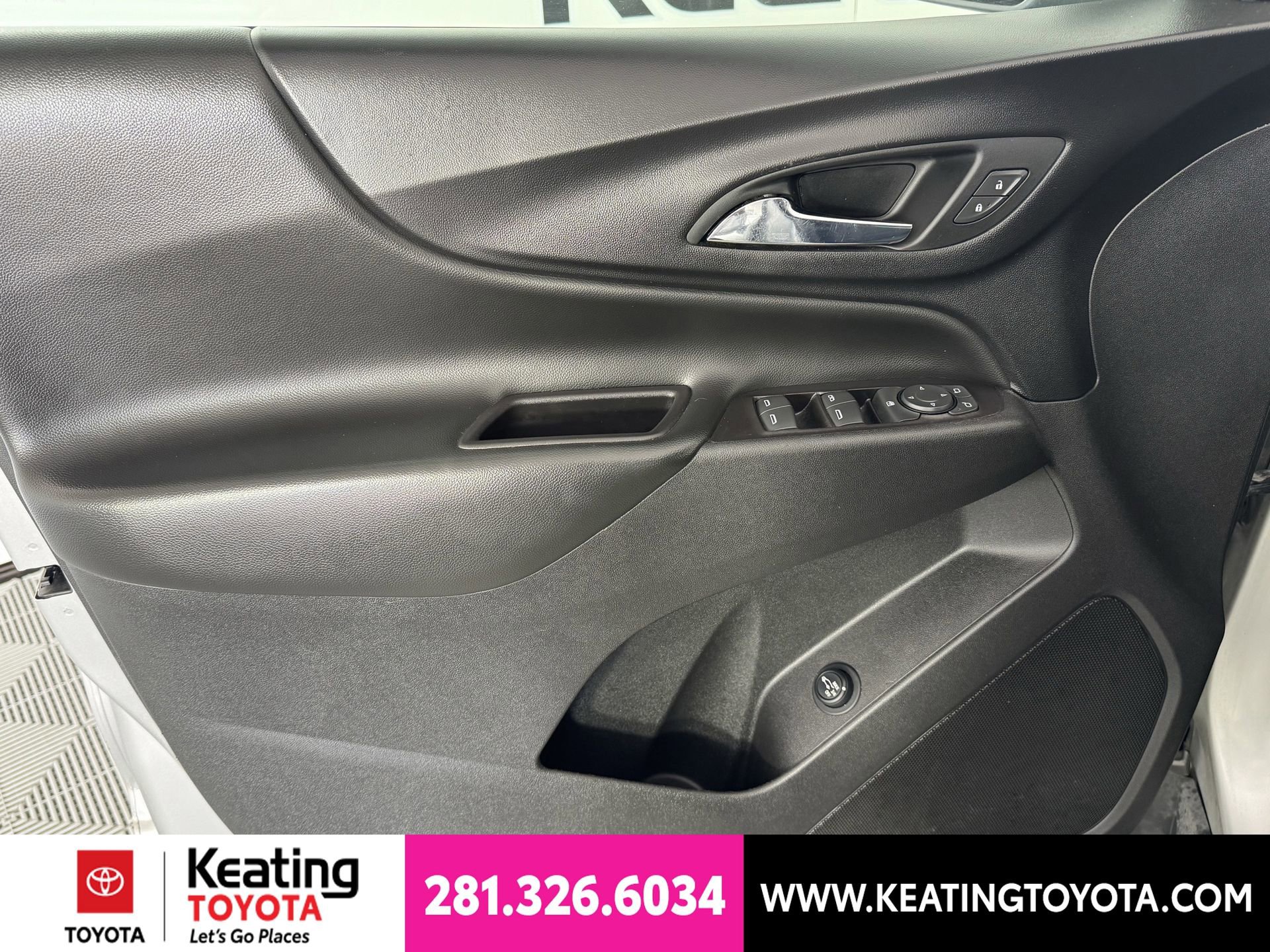 Used 2022 Chevrolet Equinox LT w/ Driver Convenience Package AWD/4WD image 11