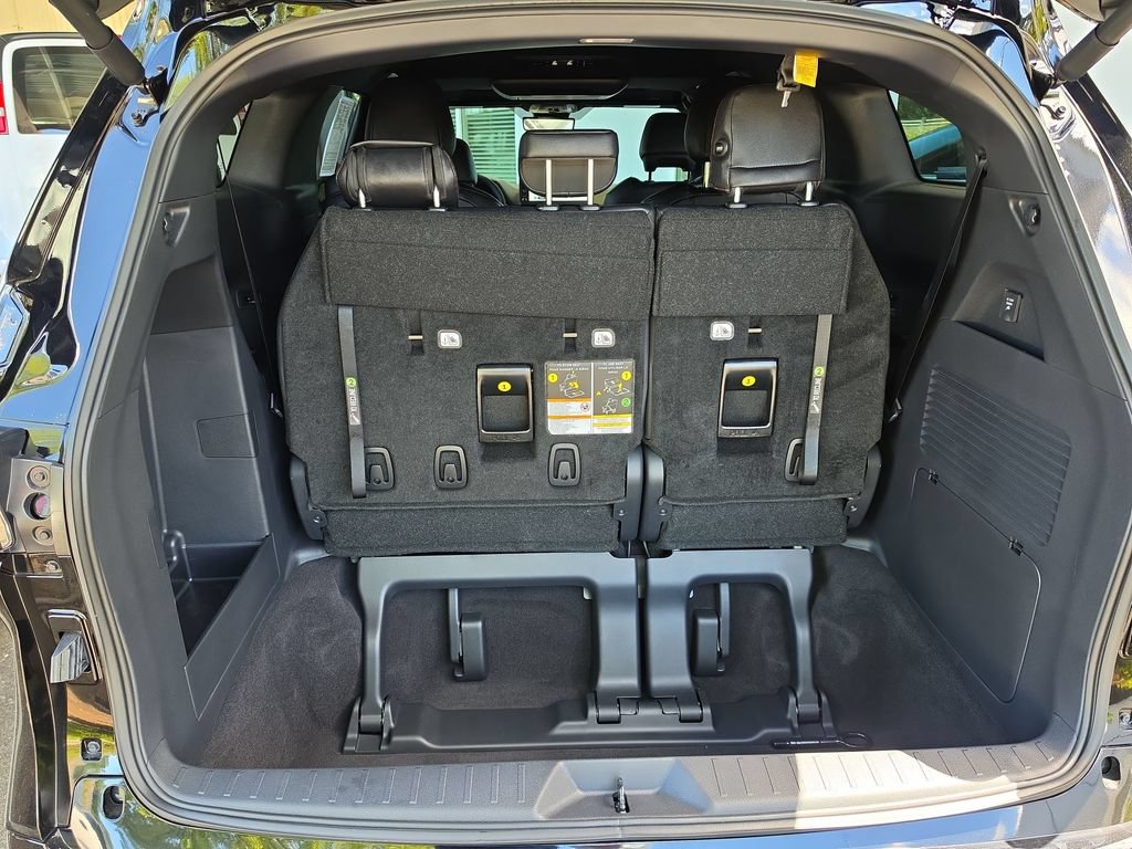 Used 2025 Toyota Sienna XSE AWD/4WD image 31