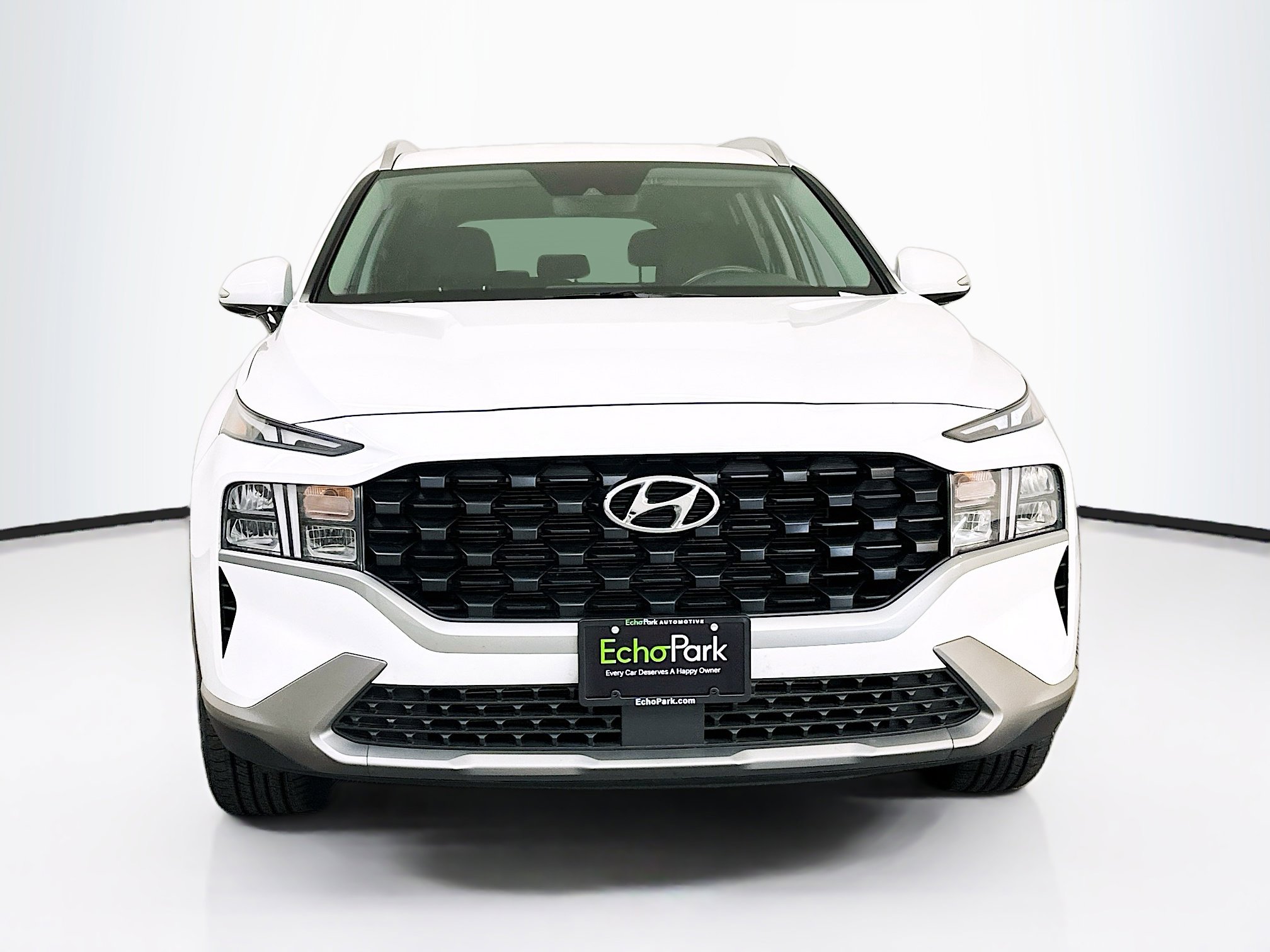Used 2023 Hyundai Santa Fe SEL image 2