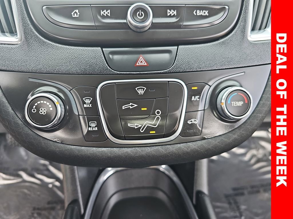 Used 2018 Chevrolet Malibu LT image 20