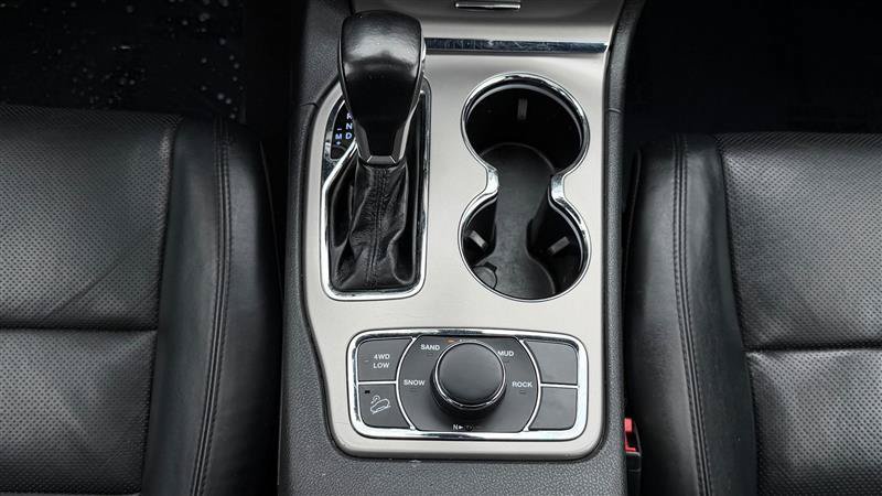 Used 2021 Jeep Grand Cherokee Limited w/ Luxury Group II AWD/4WD image 29