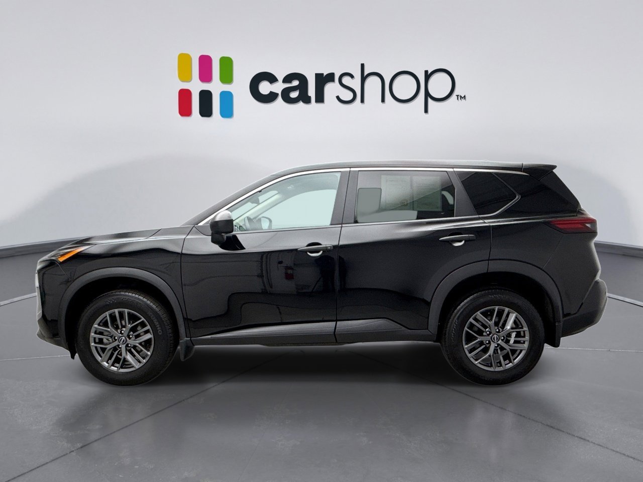Used 2023 Nissan Rogue S image 2
