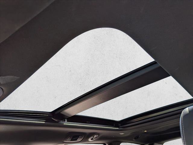 Used 2022 Chrysler Pacifica Limited w/ S Appearance Package image 17