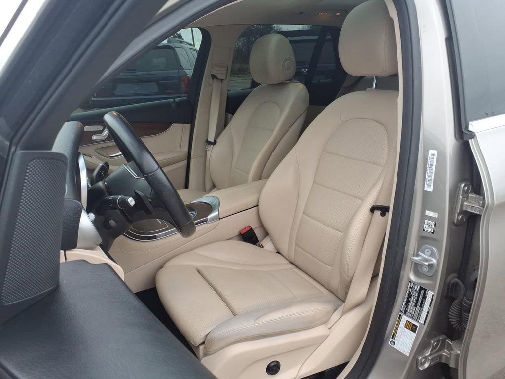 Used 2020 Mercedes-Benz GLC 300 GLC 300 image 4