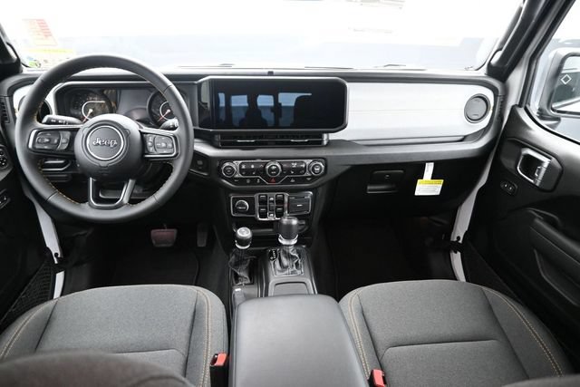 Used 2024 Jeep Gladiator Sport AWD/4WD image 4