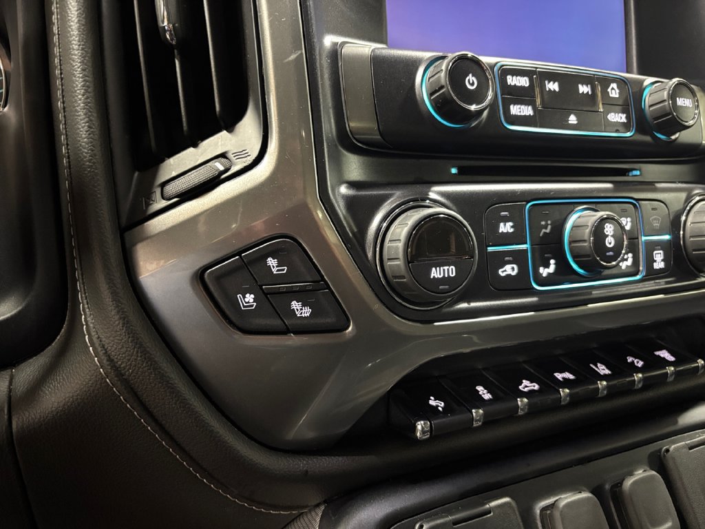 Used 2019 Chevrolet Silverado 2500 LTZ w/ Duramax Plus Package AWD/4WD image 35