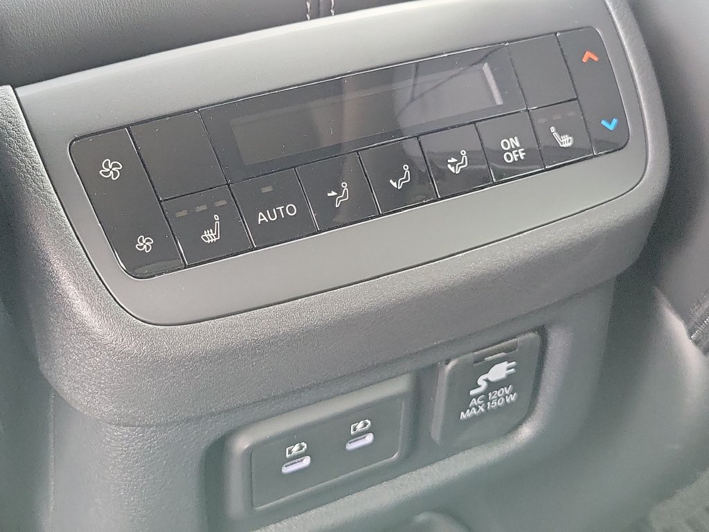 New 2026 Nissan Pathfinder Platinum AWD/4WD image 17