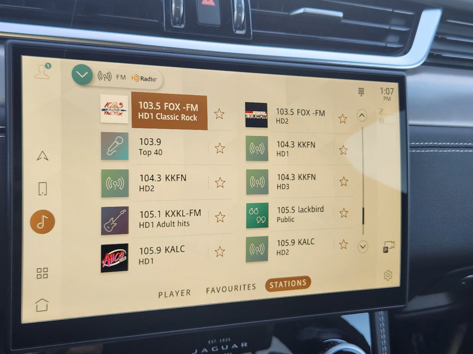 New 2025 Jaguar F-PACE R-Dynamic S image 27