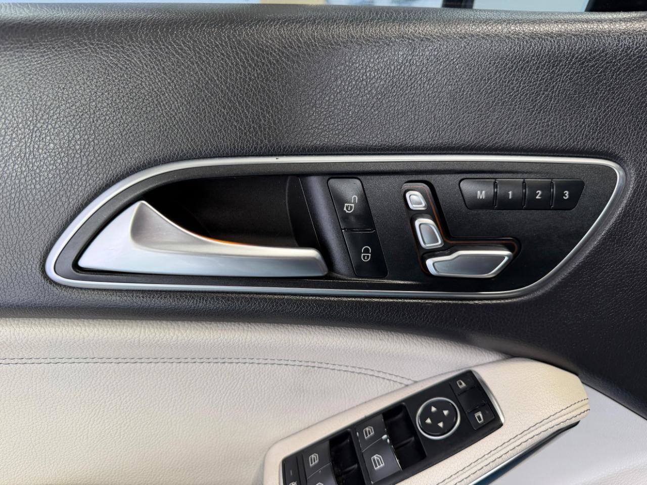Used 2018 Mercedes-Benz CLA 250 4MATIC image 12