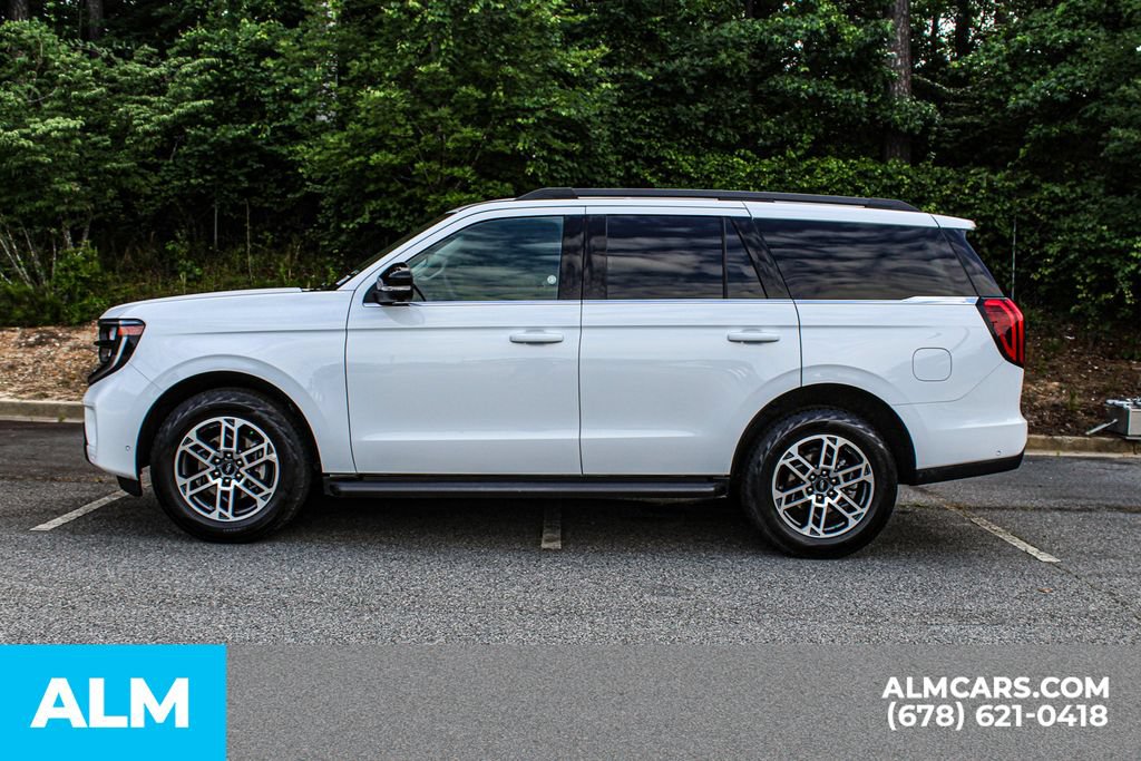 Used 2025 Ford Expedition Active AWD/4WD image 6