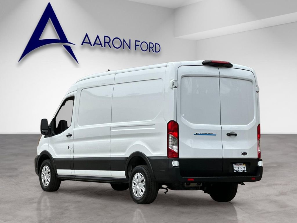Used 2023 Ford E-Transit Medium Roof image 4