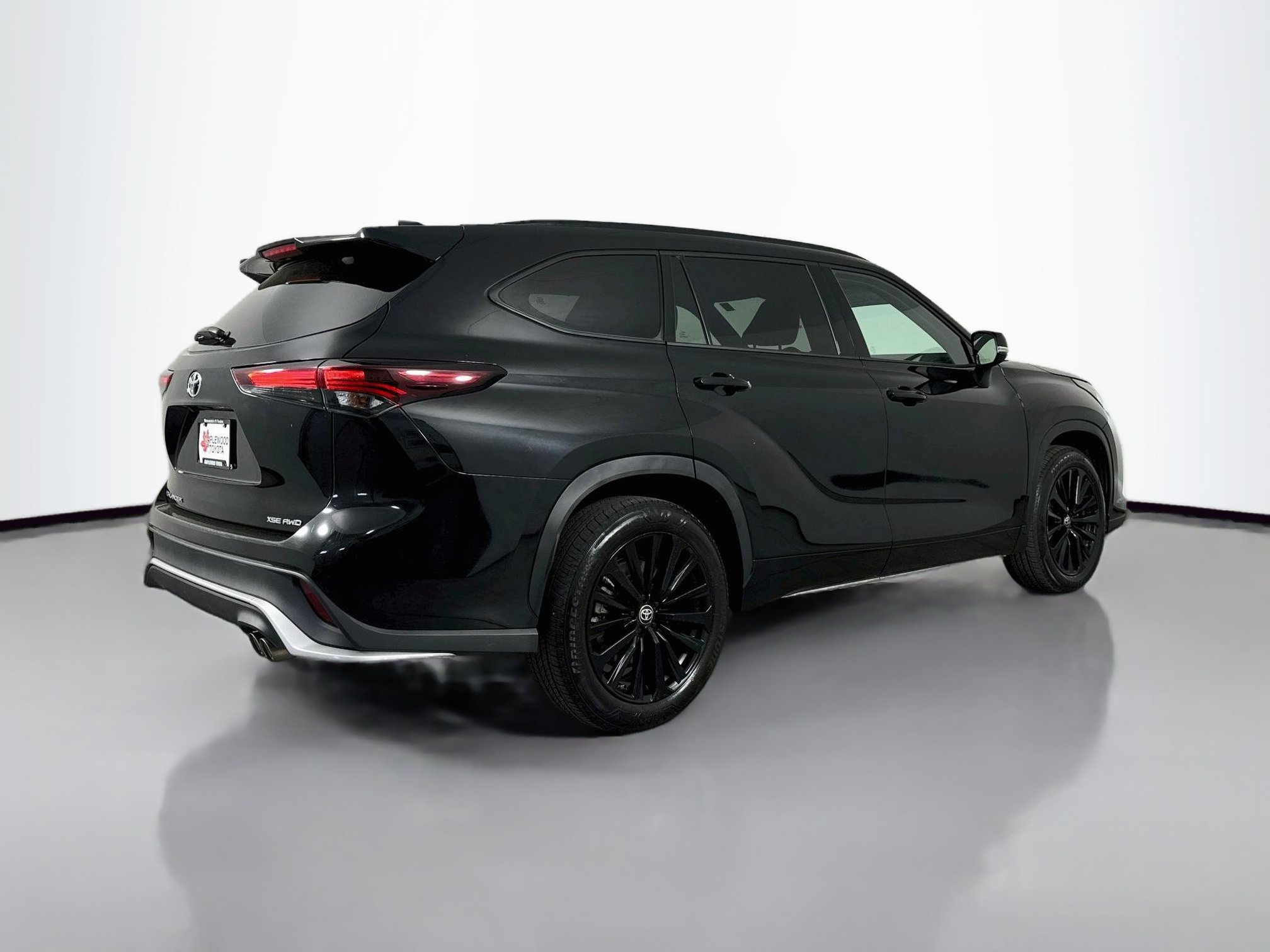 Certified 2025 Toyota Highlander XSE AWD/4WD image 7