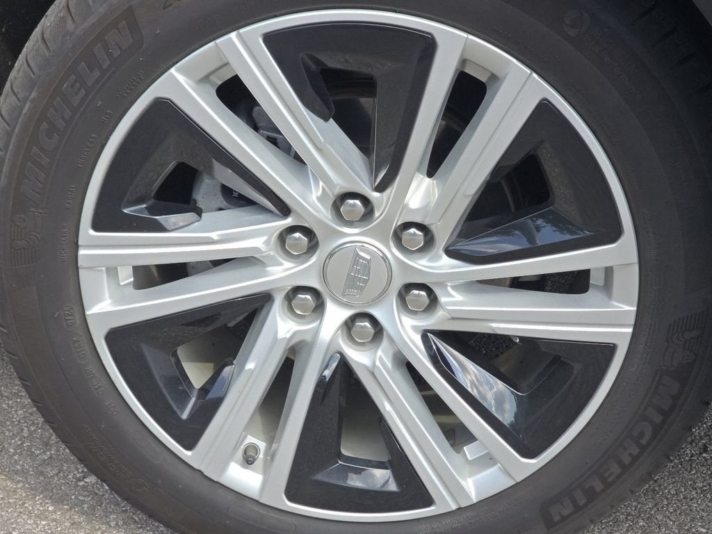Used 2024 Cadillac Lyriq Tech AWD/4WD image 8