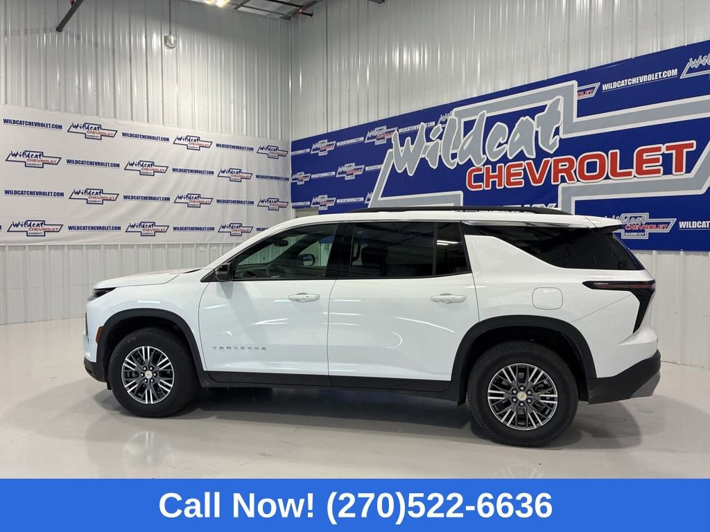 Used 2026 Chevrolet Traverse LT image 3