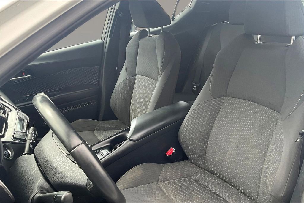 Used 2018 Toyota C-HR XLE FWD image 20